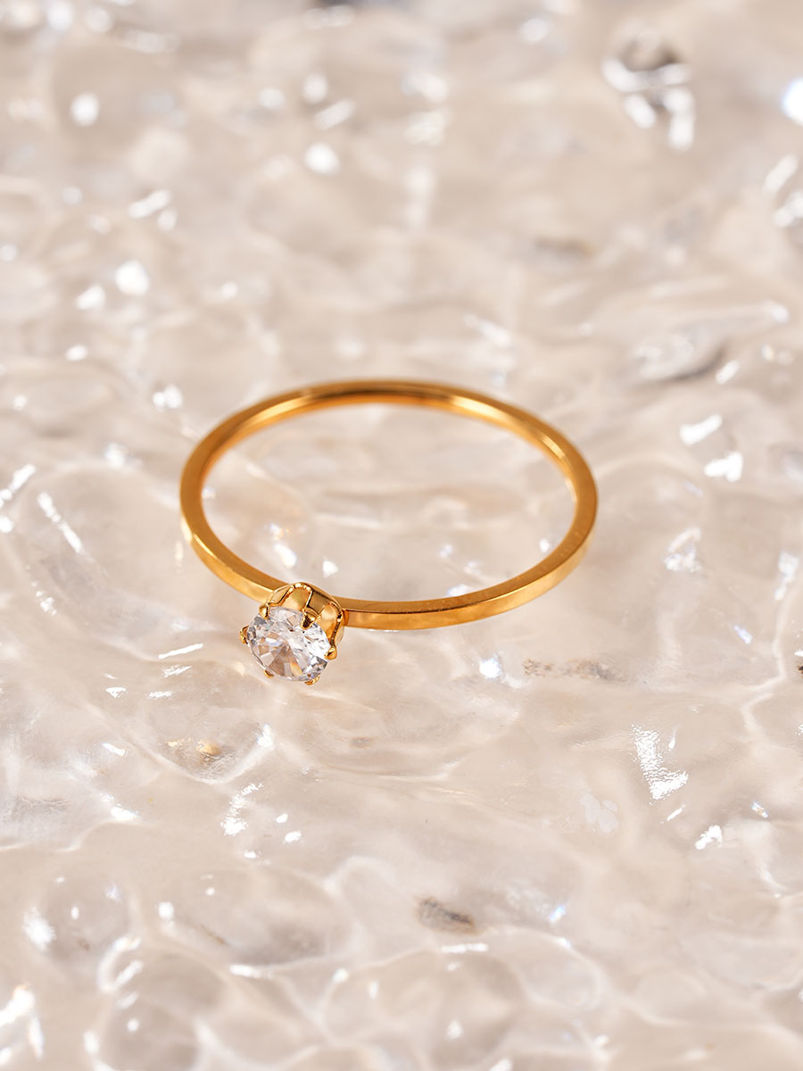 Anillo con Circonita Brillante