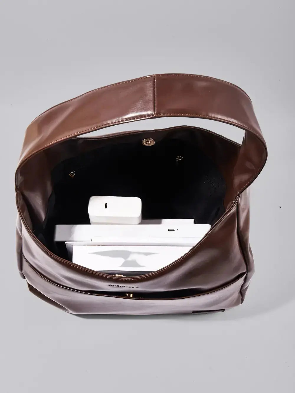 Noir Essence | Bolso de Piel Vegana Sofisticado Mujer