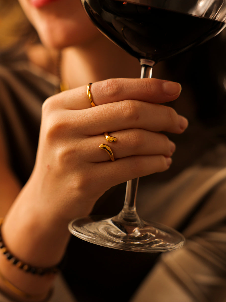 Anillo Curvo Moderno