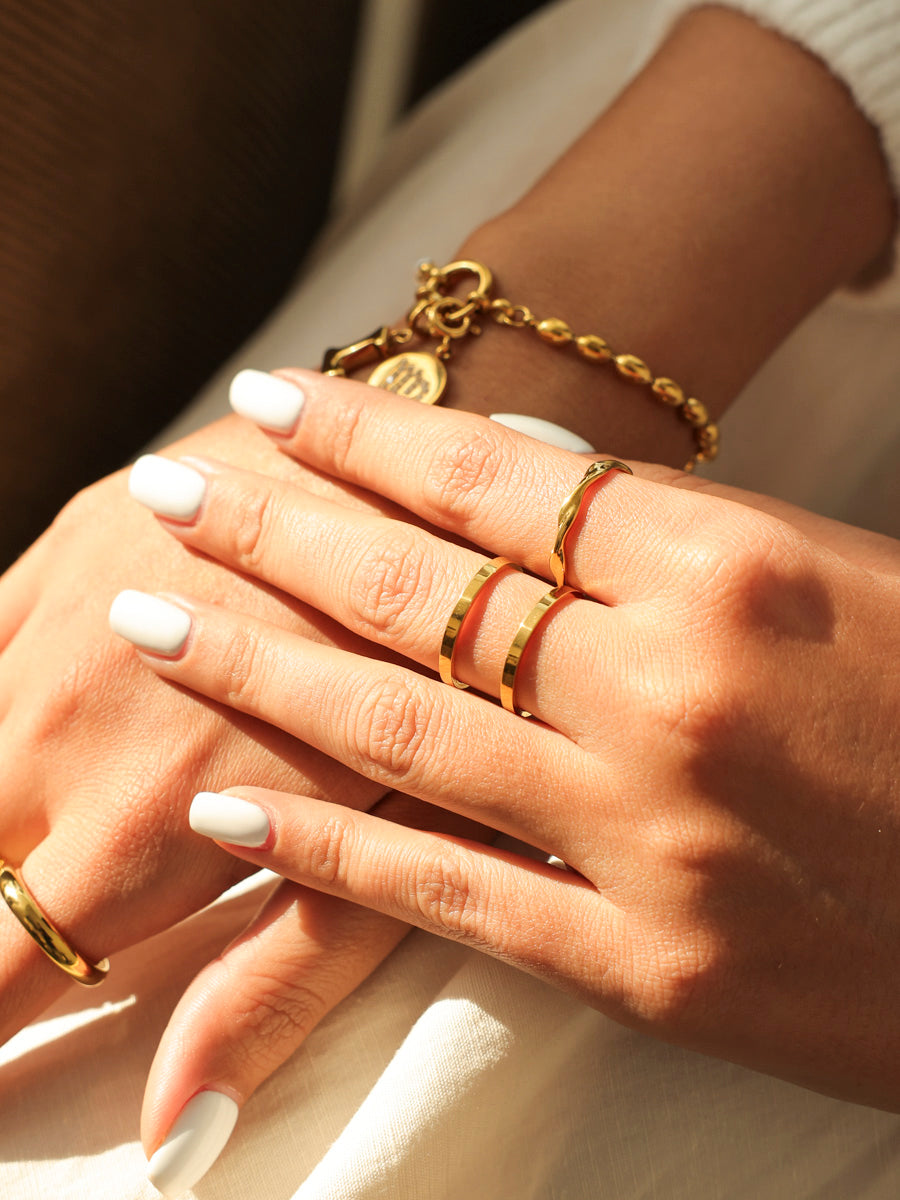 Anillo Curvo Moderno