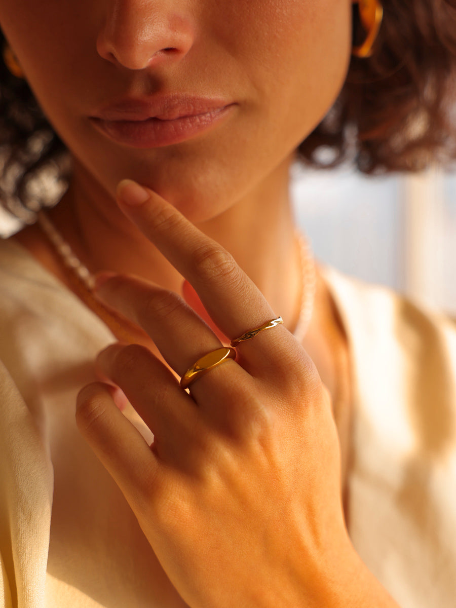 Anillo Curvo Moderno