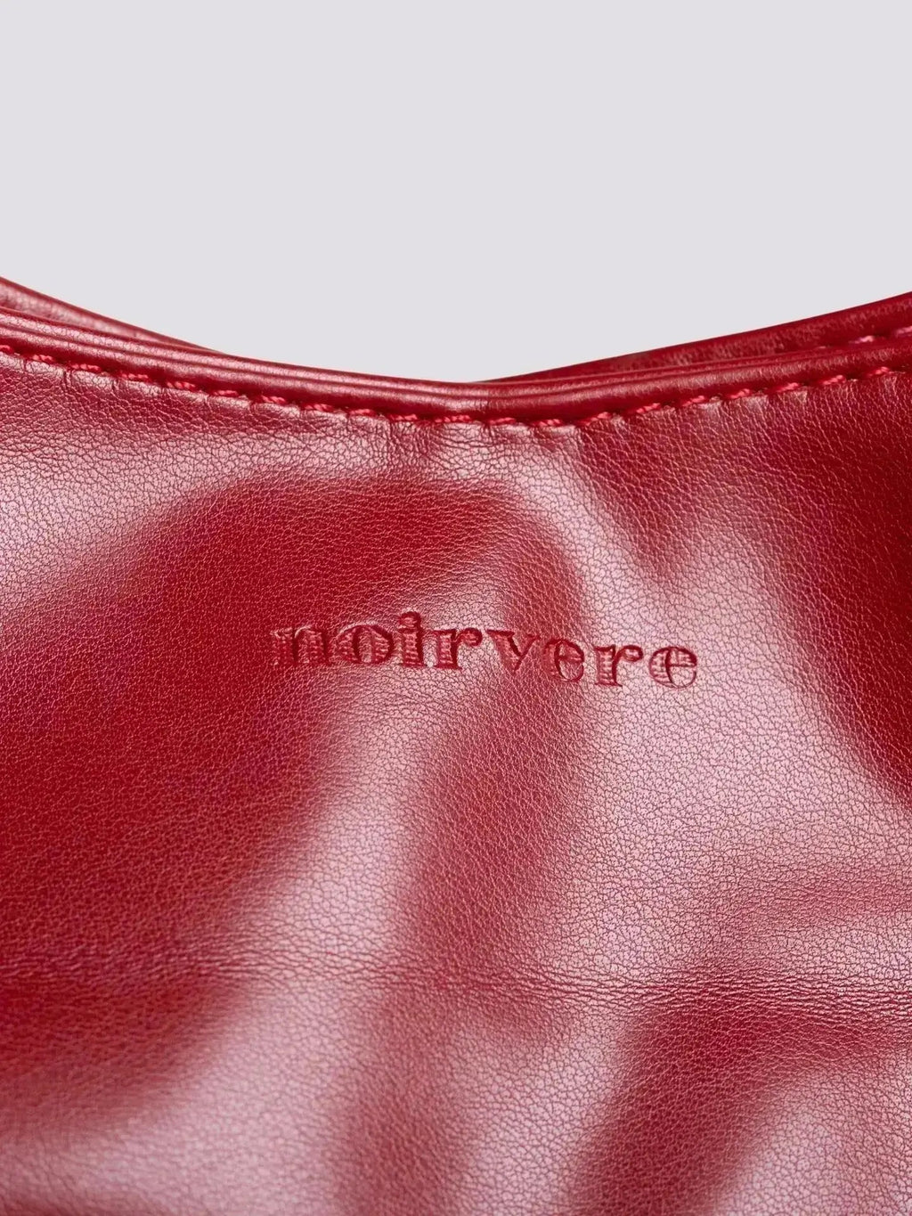 Noir Essence | Bolso de Piel Vegana Sofisticado Mujer