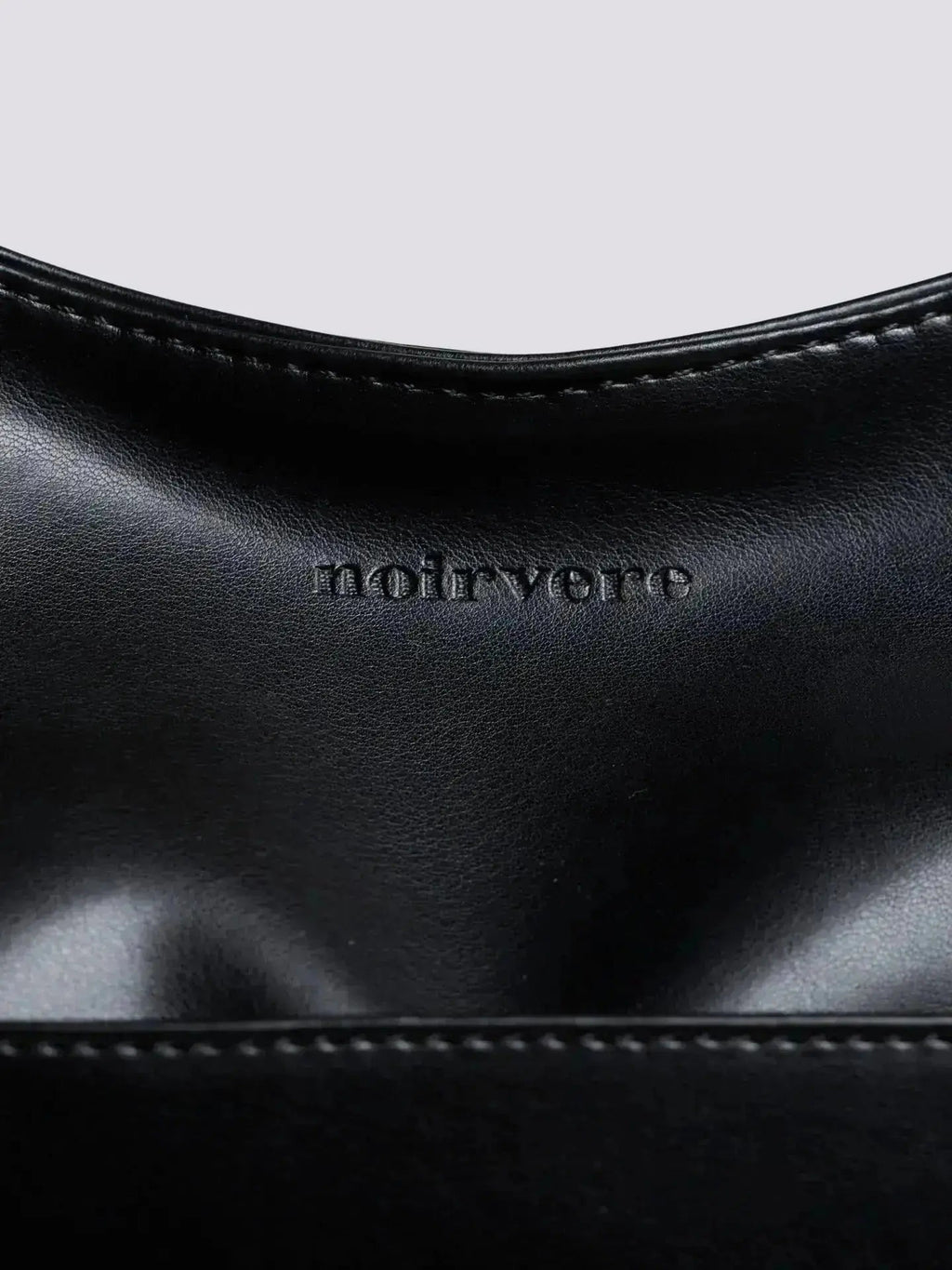 Noir Essence | Bolso de Piel Vegana Sofisticado Mujer
