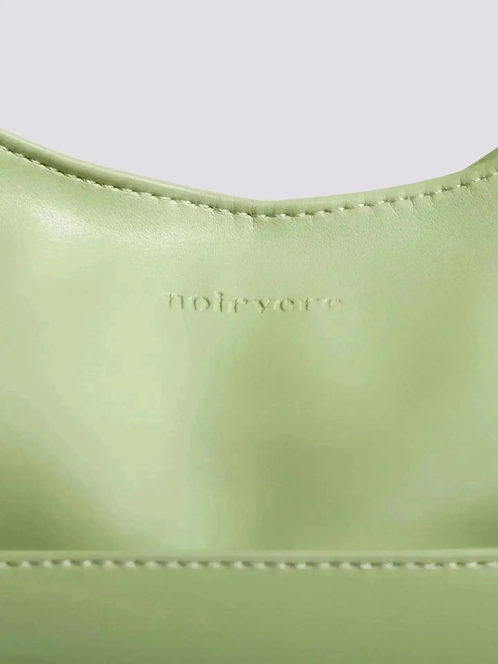 Noir Essence | Bolso de Piel Vegana Sofisticado Mujer