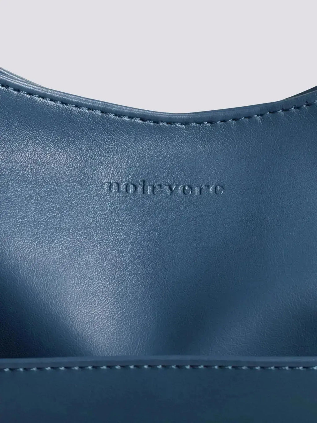 Noir Essence | Bolso de Piel Vegana Sofisticado Mujer