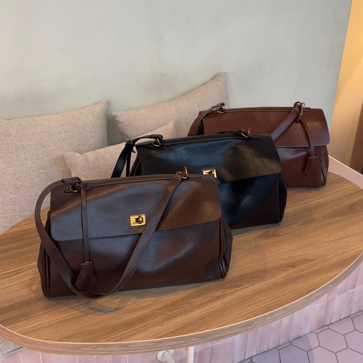 Ciara | Bolso Vintage de Cuero Vegano Negro Mujer