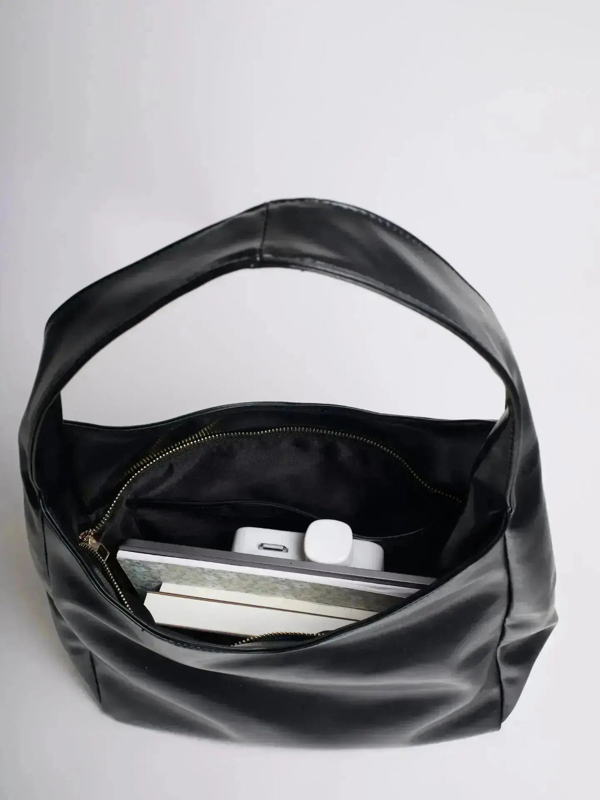 Noir Essence | Bolso de Piel Vegana Sofisticado Mujer