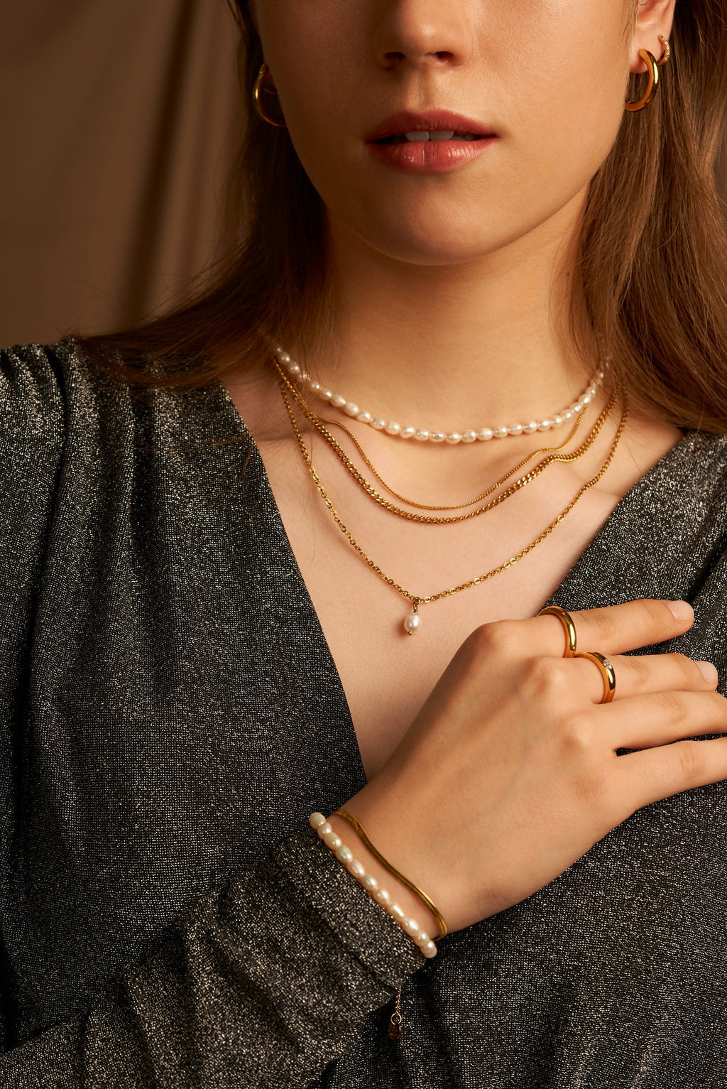 Collar Fino con Perla Colgante