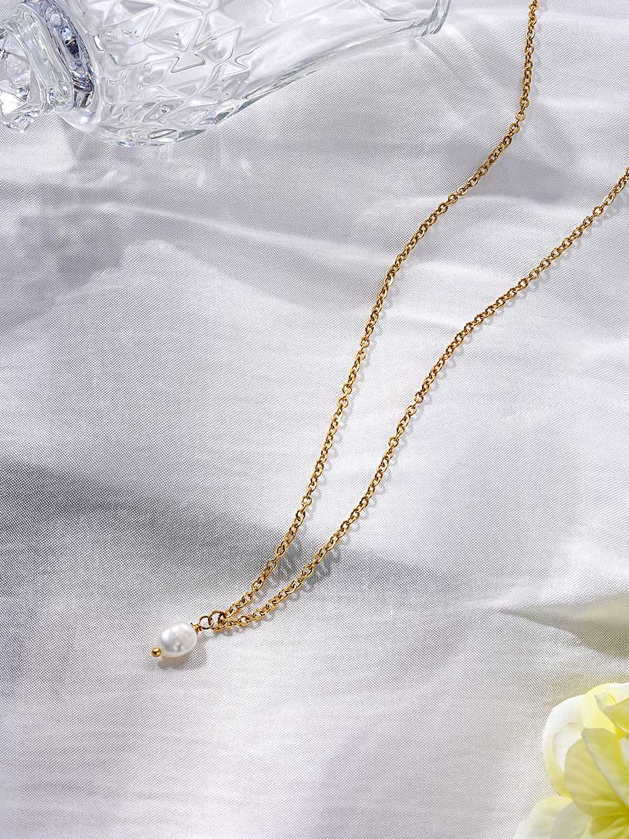 Collar Fino con Perla Colgante
