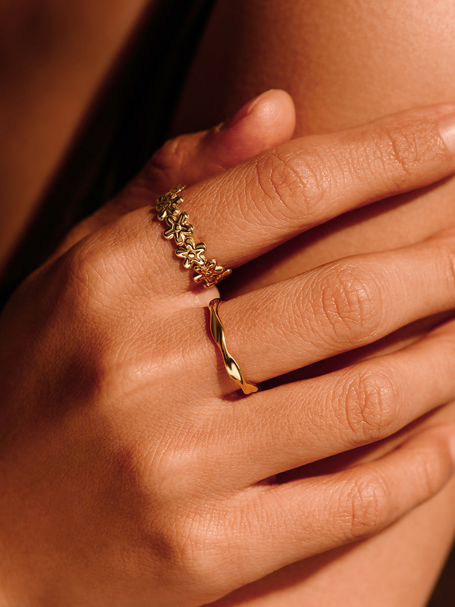 Anillo con Diseño Floral