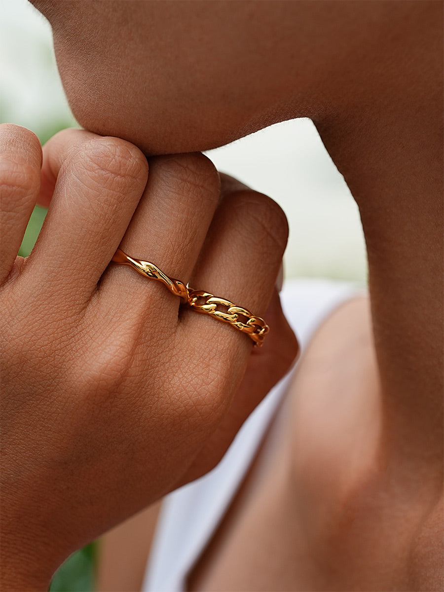 Anillo Curvo Moderno
