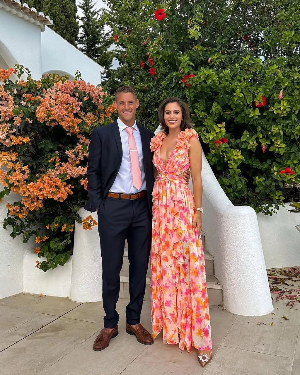 Vestido Largo de Invitada Estampado Floral con Escote V y Volantes