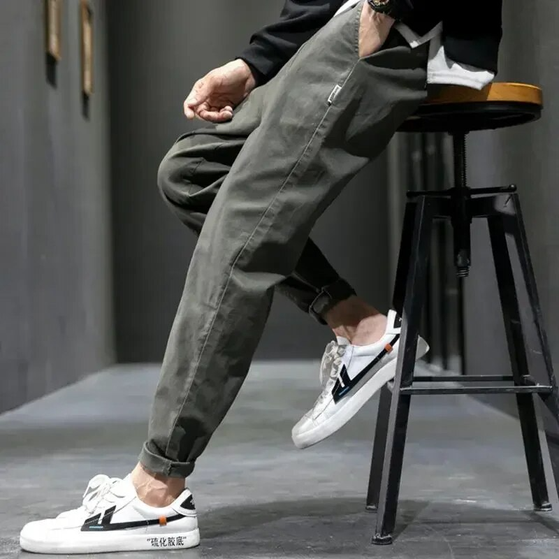 Jogger de Algodón Cropped Cintura Elástica para Hombre