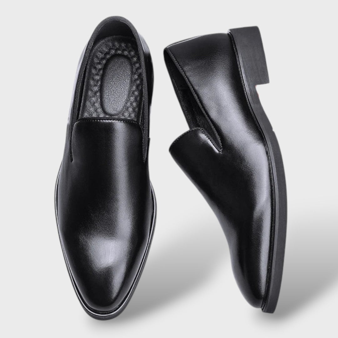 Arturo | Mocasines Negros de Cuero con Puntera Afilada para Hombre
