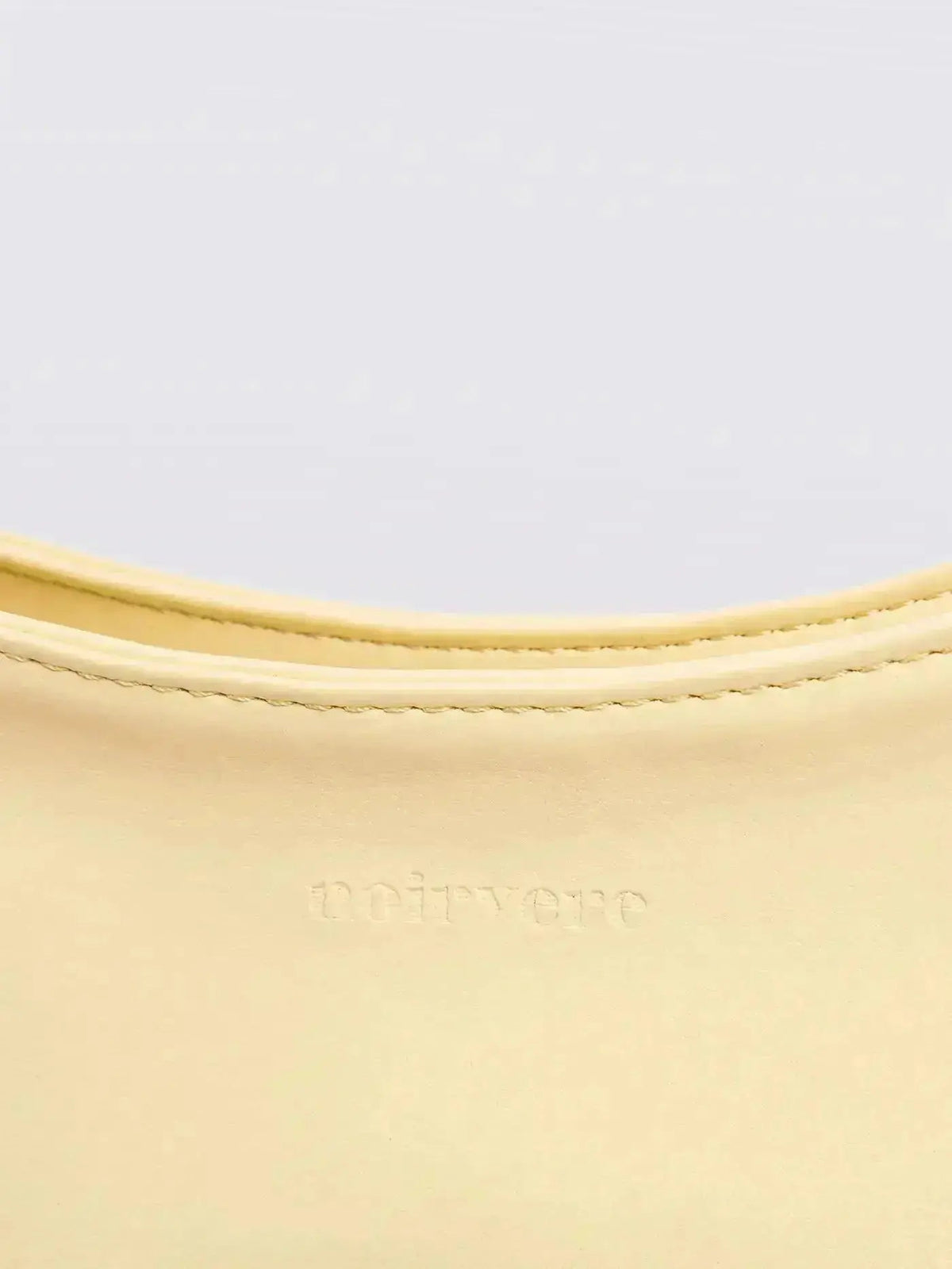 Noir Essence | Bolso de Piel Vegana Sofisticado Mujer