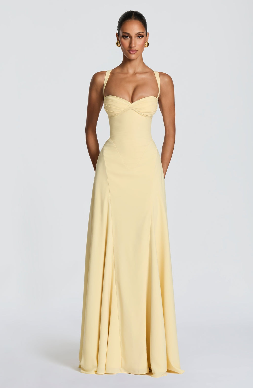 Vestido Largo de Invitada Escote Corazón con Falda Fluida