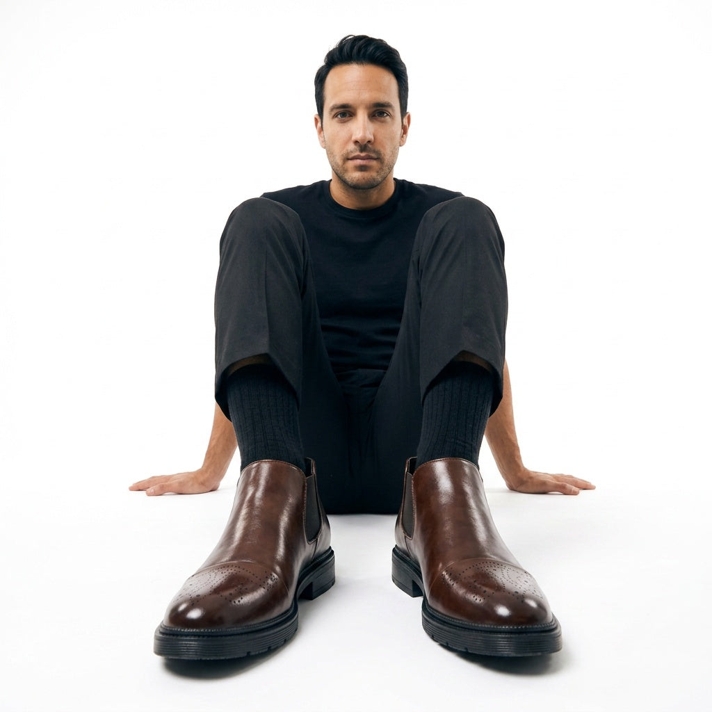 Ernesto | Mocasines Negros de Cuero Brogue Slip-On con Suela Gruesa para Hombre