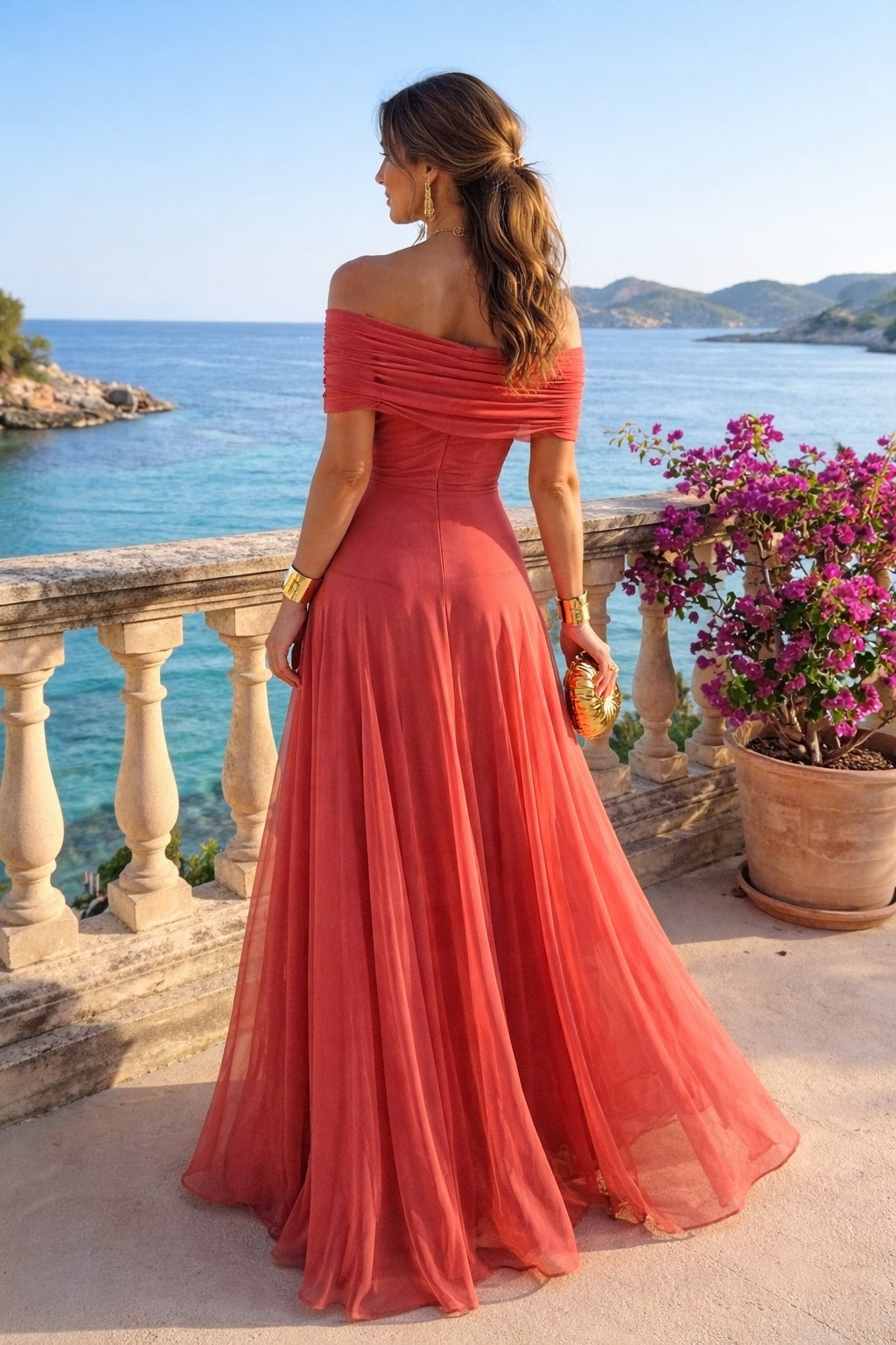 Vestido Largo Palabra de Honor con Hombros Descubiertos