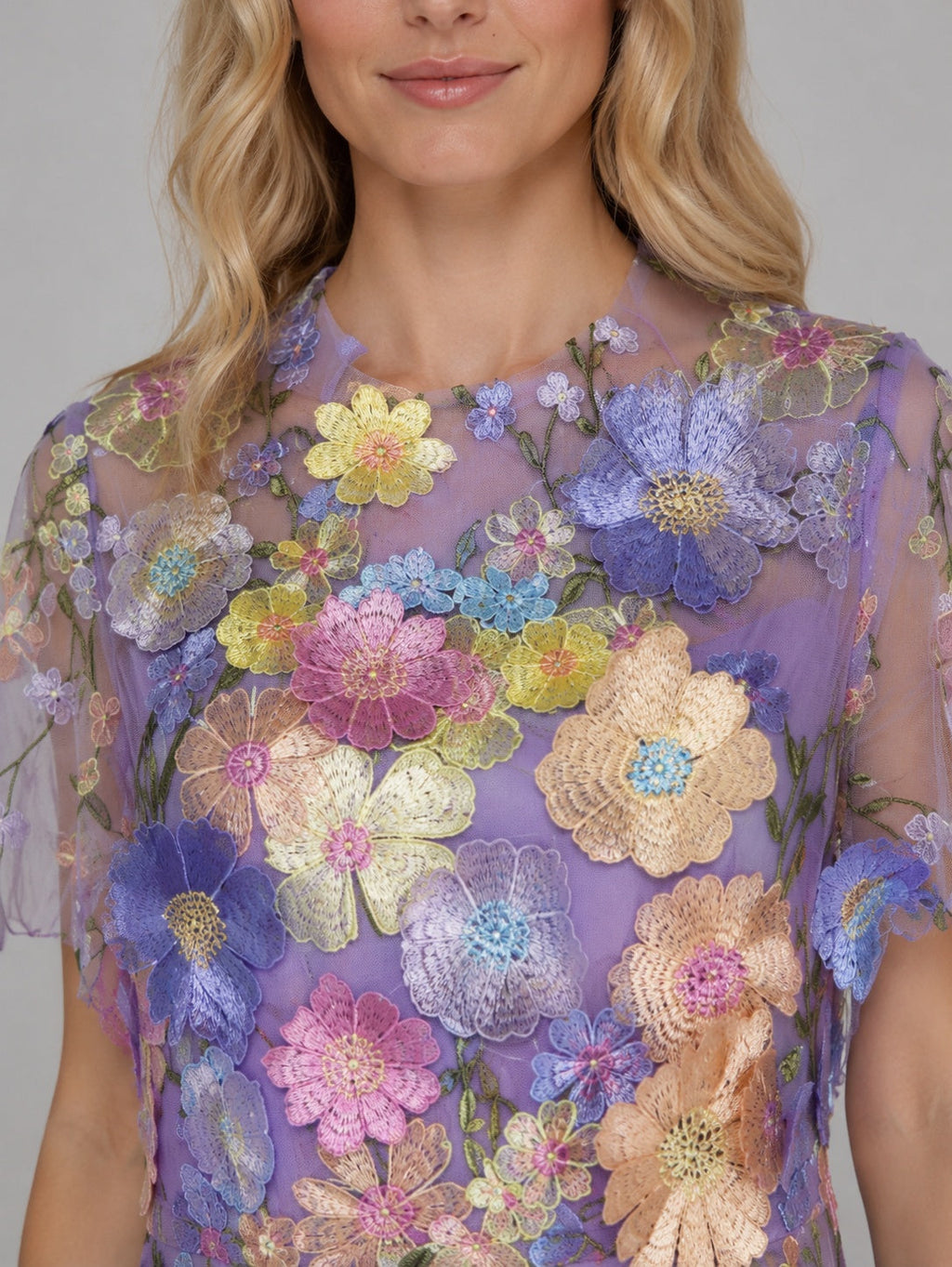 Vestido Largo de Invitada Bordado Floral 3D con Manga Corta