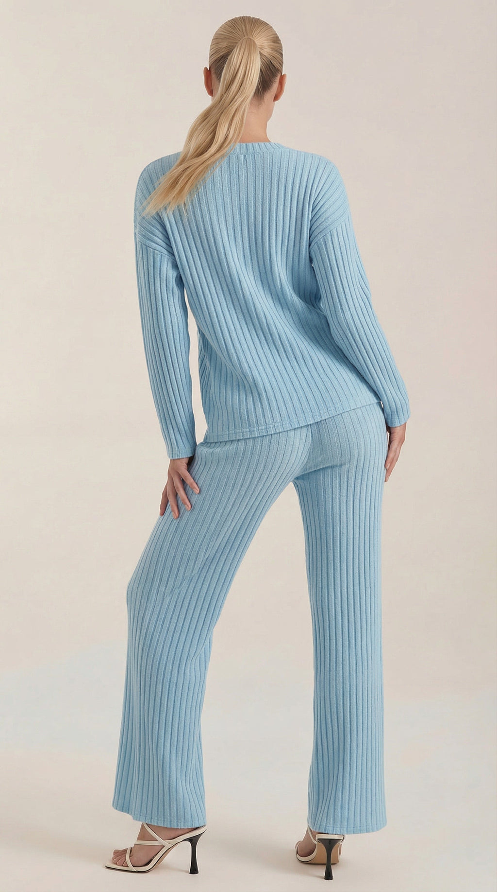 Bea | Conjunto de Punto Acanalado con Escote en V Mujer