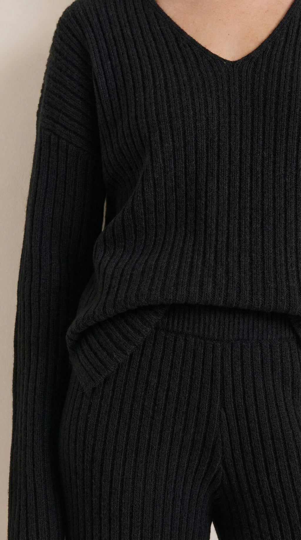 Bea | Conjunto de Punto Acanalado con Escote en V Mujer