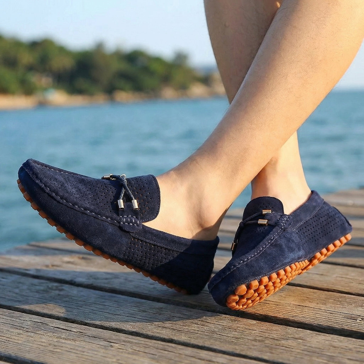 Rubén | Mocasines de Ante Perforado sin Cordones para Hombre